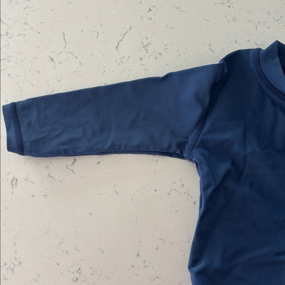 Rugged Butts Rashguard - Picture 4 of 5